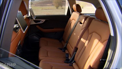 INTERIOR Audi Q7 E-Tron Plug-in Hybrid 2015 4x4 aro 19 TDI 373 cv 71,4 mkgf 225 kmh 0-100 kmh 6 s 58,8 km/l