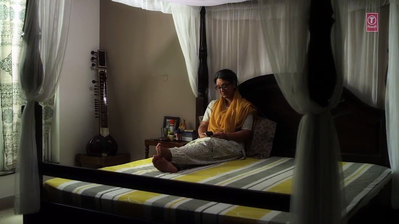 Mika Singh Maa Rochak Kohli 2015