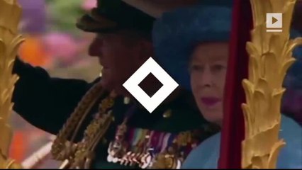 Benedict Cumberbatch gets his CBE from the queen