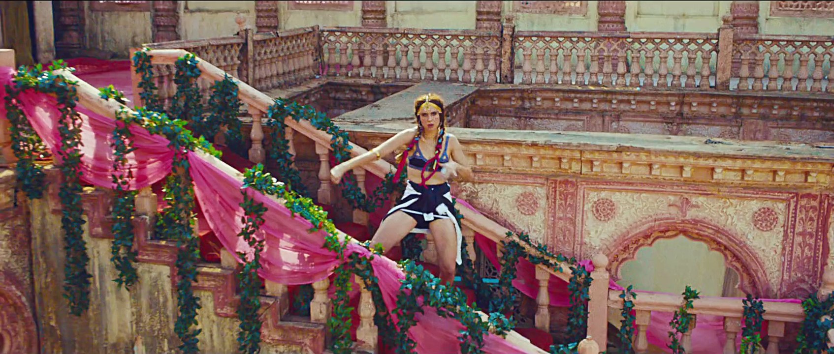 Major Lazer & DJ Snake - Lean On (Official Music Video) (High Definition)