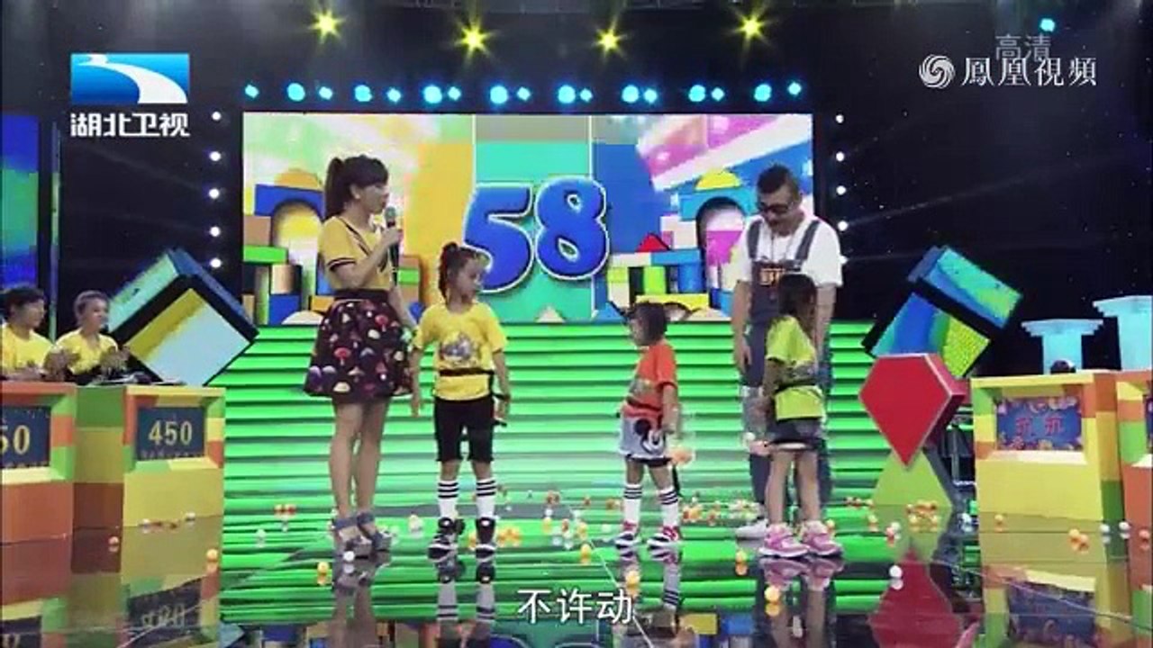 20151101 冷暖人生 可爱女孩多才多艺惹人爱 菡菡爱美喜欢穿裙子