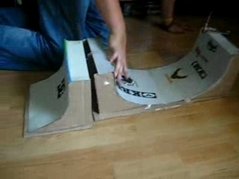 mini vid de finger skate