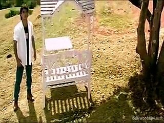 Mujhe Neend Na Aaye - Indian song