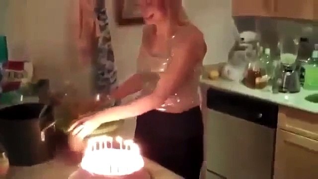 Хепи бёздей во девушка выдала)) Смеялся до слёз!