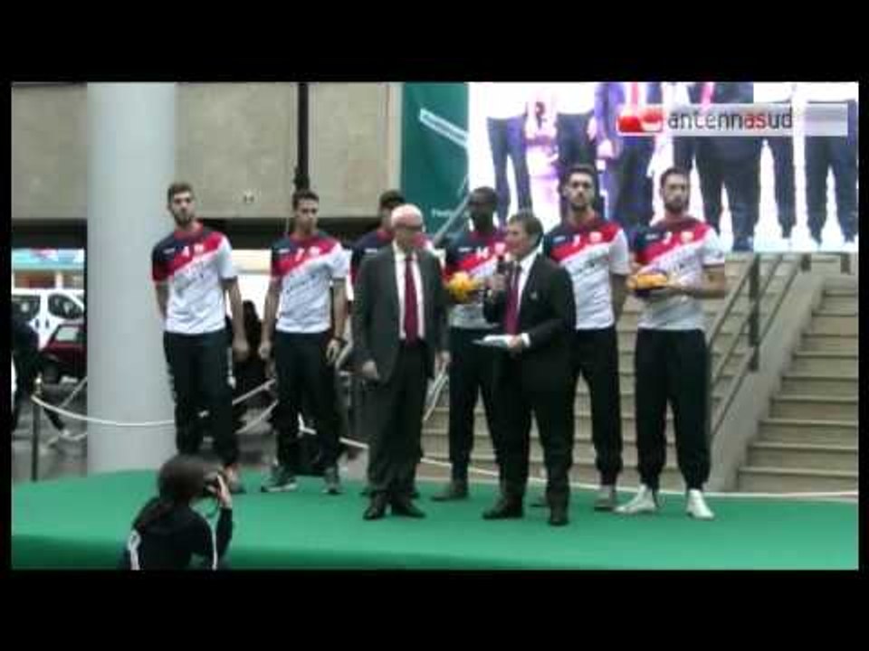 Tg Antenna Sud - Al Politecnico di Bari  la festa della matricola