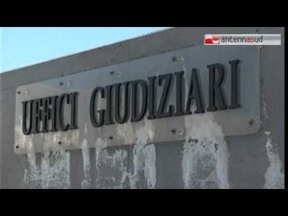 Télécharger la video: Tg Antenna Sud - Editoriale - Le Ferrovie Sud-Est... e la cuccagna dei sindacati