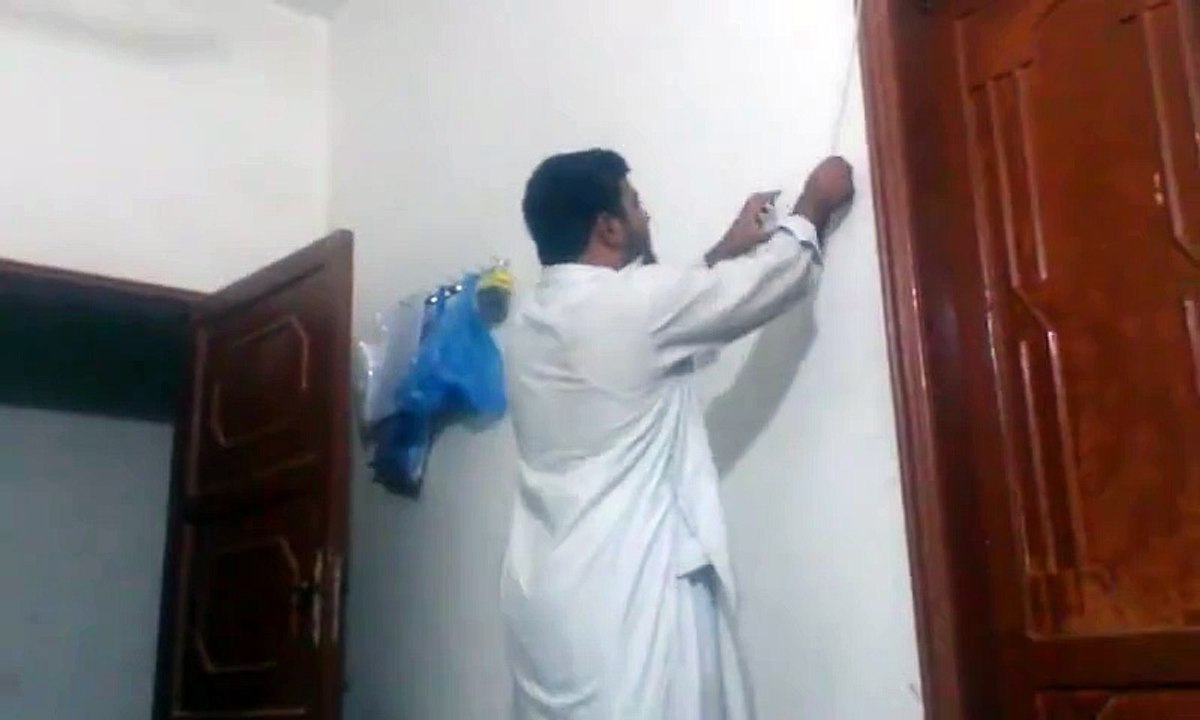 Funny Prank of Pashtoon-don't laugh alone