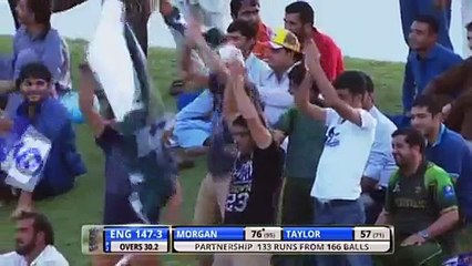 shoaib malik wicket in 1st odi