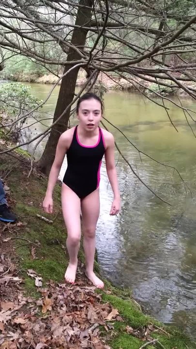 "Cold water challenge" goes hilariously wrong!