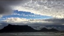 L'Afrique du Sud envahit par des nuages en forme d'ovni