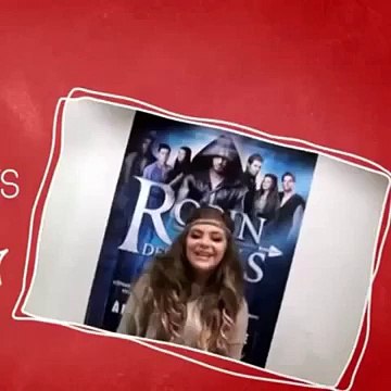 Caroline Costa nous souhaite de bonnes fêtes de fin dannée