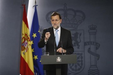 Rajoy cree que pretenden "acabar con la democracia"