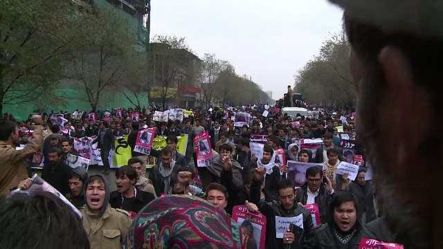 Mass protest in Kabul over decapitation of Shiite Hazaras