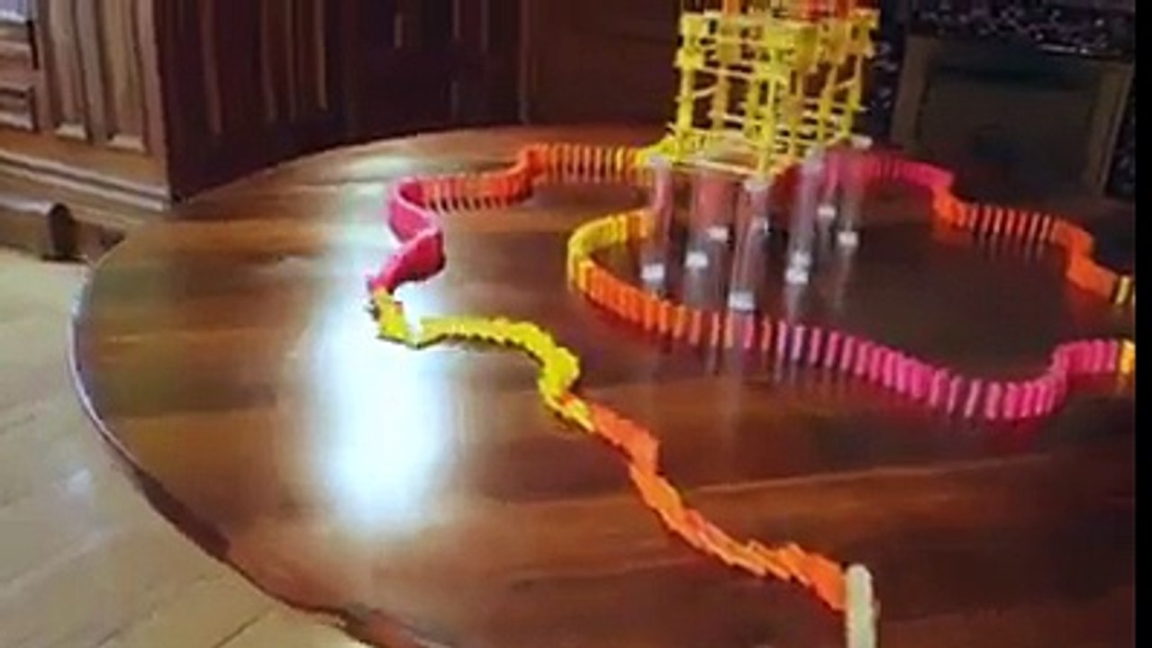 Domino Taşı Devirme