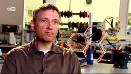 Por los aires: Cuadricópteros danzantes | Euromaxx