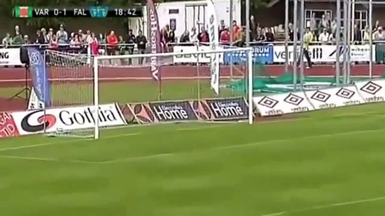 Top 20 Comedy Moments In Football