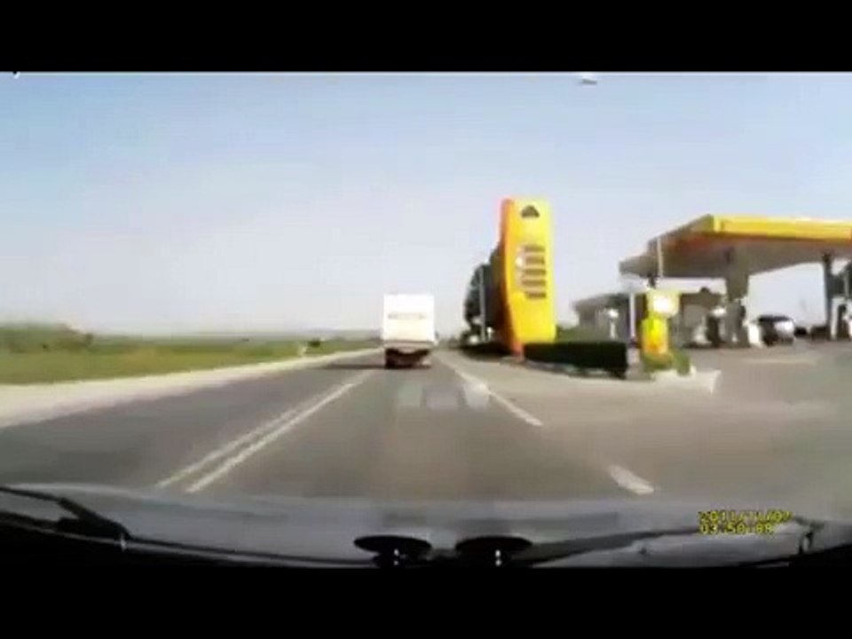 OMG Crooked Car Driving Fail in Russia    Car Crash Compilation - Car Crashes