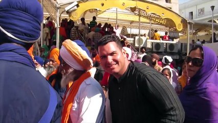 Funny Video Driving A Rickshaw in India - Funny Video