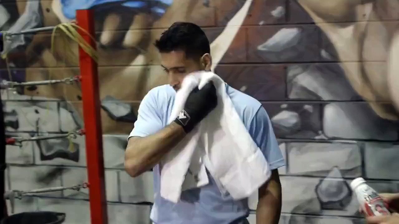 Amir khan Punching