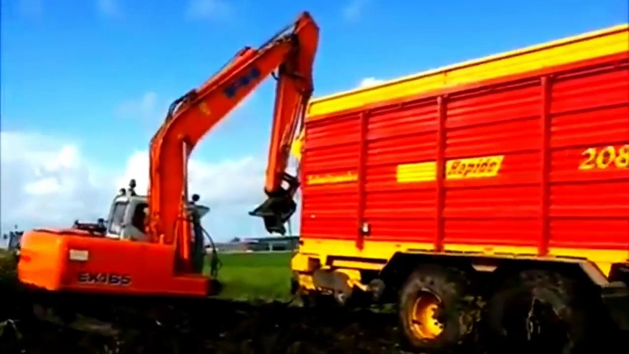 New stuck in mud tractor compilation, tractor in snow, john deere tractor in mud,