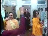 Ghazala Javed Beautiful Local Dance In Wedding