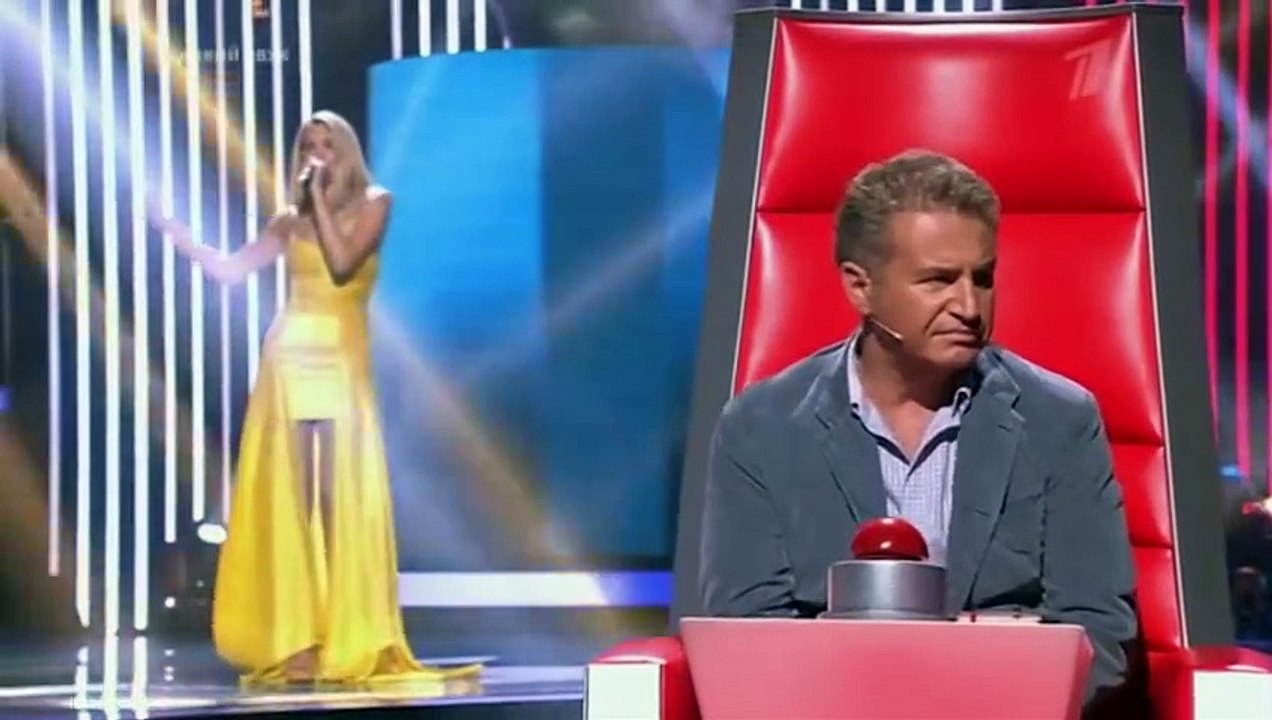 Голос. Судьи повернулись на первой ноте. Девушка нереально красиво спела (1)