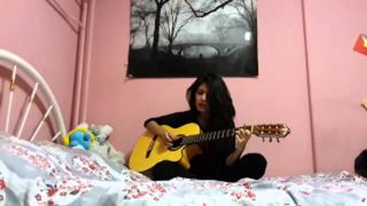 Özge Öz Geçer geçer daha öncekiler gibi (Yok böyle bir ses)