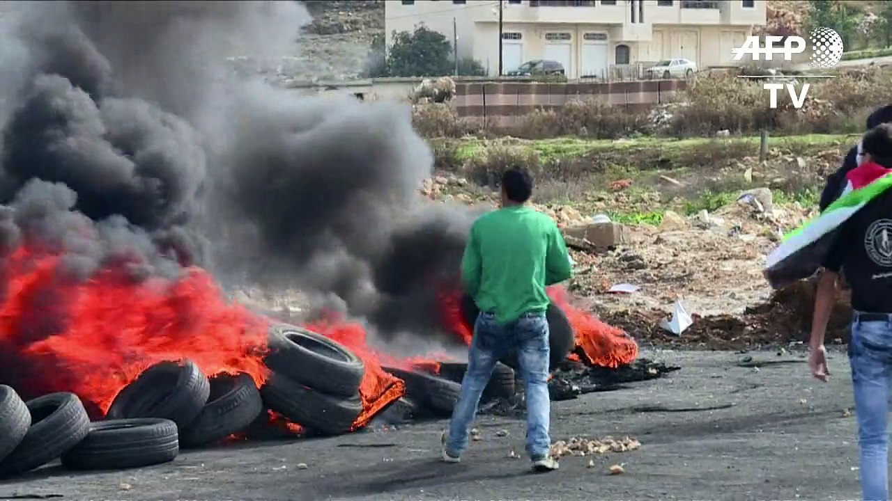 Clashes between Israeli forces and Palestinians in Ramallah
