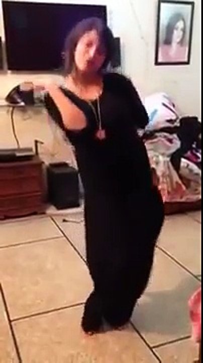 WAPWON.COM_Chittiyan_Kalaiyan_Ve_song_Pakistani_girl_Dance_.