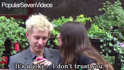 Peki Kız Öpücük Şakası Yaparsa? (Komik Öpüşme Şakaları)