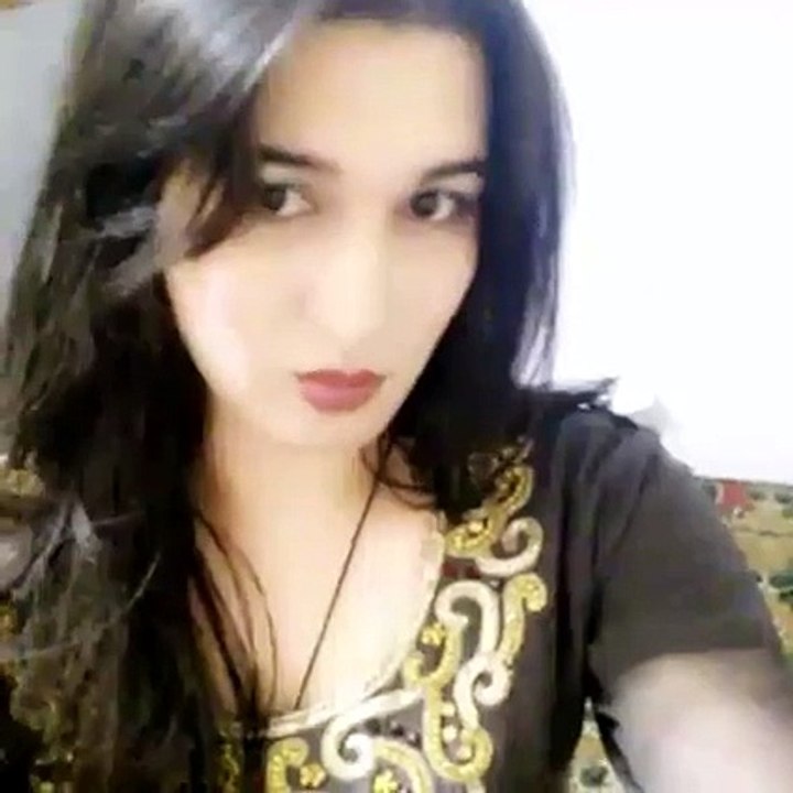 Pathan Very Beautiful Girl Kiss