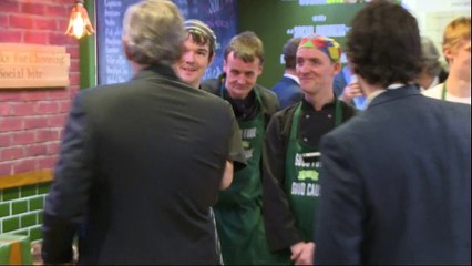 George Clooney visits Edinburgh cafe