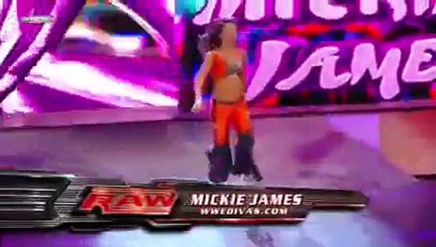 Kelly Kelly, Melina n Mickie James vs Beth, Jillian n Layla show