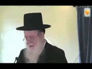 Pourquoi on croi tjs les méchants jamais les gentils cette homme saint ment-il ?