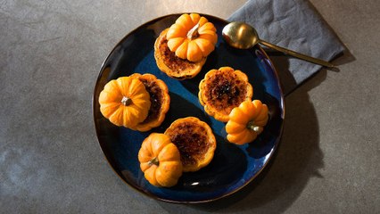 Kitchen Lab - Pumpkin Crème Brûlée in a Pumpkin