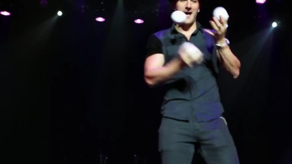 World's Best Juggler - David DiMuzio LIVE!