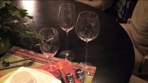 How to Set the table - Christmas Decorations - Setting your Table for a Party