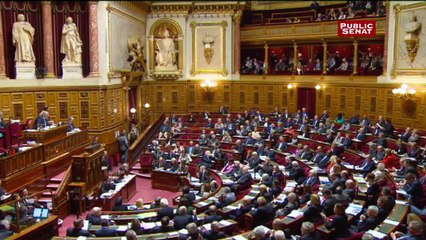 Calais : Bernard Cazeneuve critique ceux qui veulent « instrumentaliser la question migratoire »