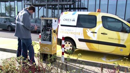 Jeunes diplômés avec expérience sur le marché du travail