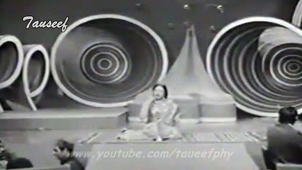 Iqbal Bano- Ulfat ki nai manzil ko chala