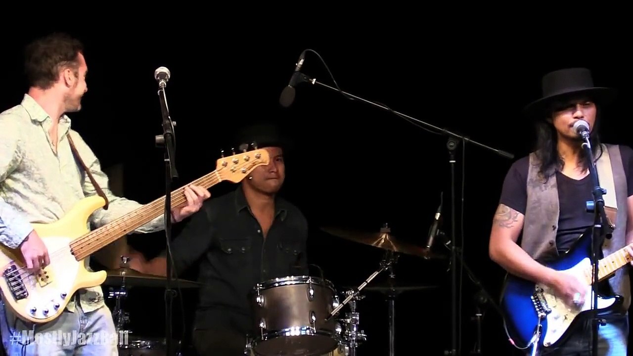 Gugun Blues Shelter - Telephone Song ~ Funk No.1 ~ Vixen Eyes @ Mostly Jazz in Bali 06-09-2015 [HD]