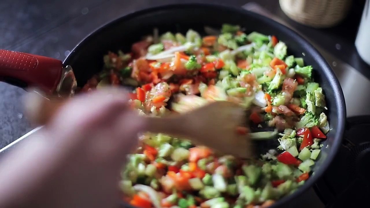 Фриттата (Итальянский омлет) [Рецепты Bon Appetit]
