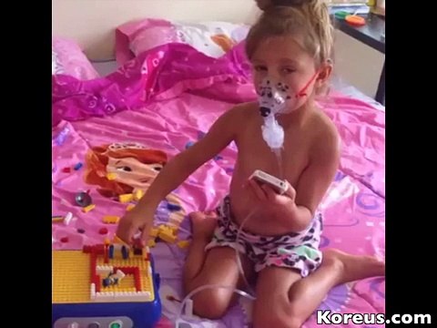 Atteinte d'une maladie rare, cette fille de 6 ans a le coeur hors du corps !
