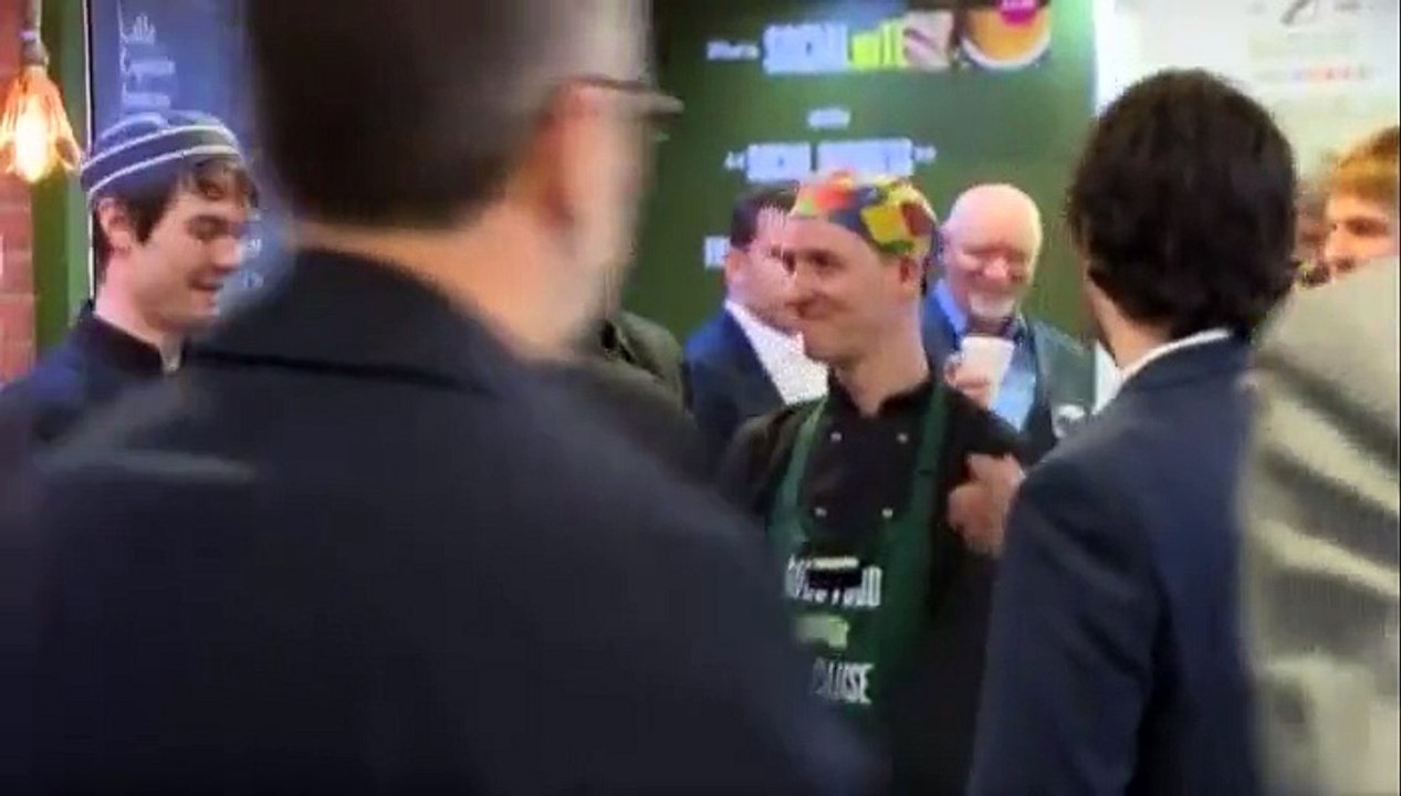 A Edimbourg, George Clooney paye des repas aux sans-abris