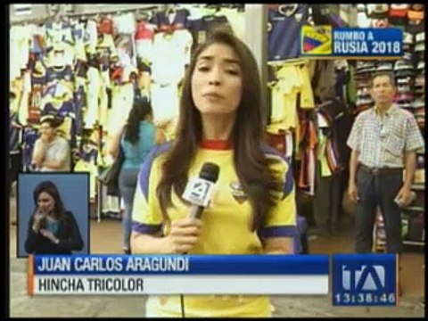 Cientos de hinchas viajaron a Quito para alentar a la selección