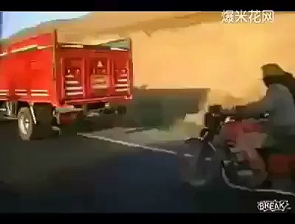 Dekhiyay chori karnay ka Anokha tareeqa...