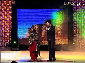 Atif Aslam pays tribute to Reshma Pakistan 2014