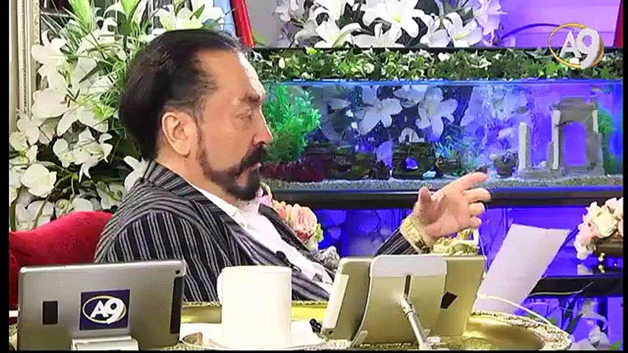Peygamberimiz (sav) ‘Hz. Mehdi (as) Hz. Musa (as)’ın kendisinin yerine itaati farz kıldığı Harun konumundadır’ hadisini bildirmiştir