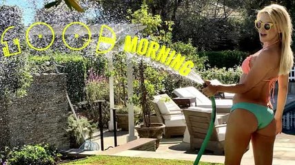 Kate Hudson Gets Cheeky Showing off her Incredible Assets