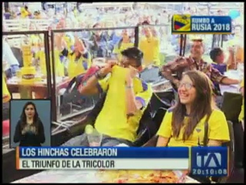 Hinchas apoyaron a la Selección en varios lugares de Quito